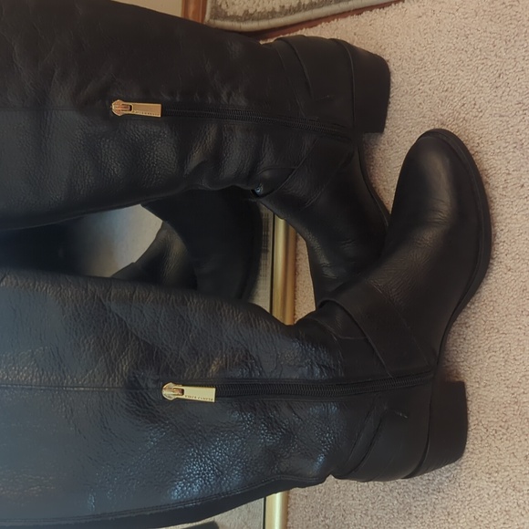 Vince Camuto leather boots - Picture 9 of 9